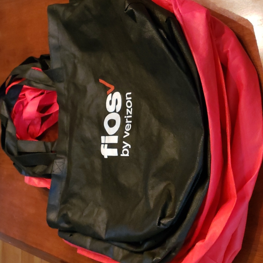 9 large totes